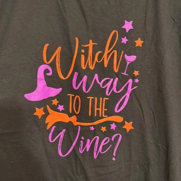Gildan Tops - 🧙‍♀️WITCH way to the 🍷? halloween holiday/fall/black tshirt size 2XL gildan S/S